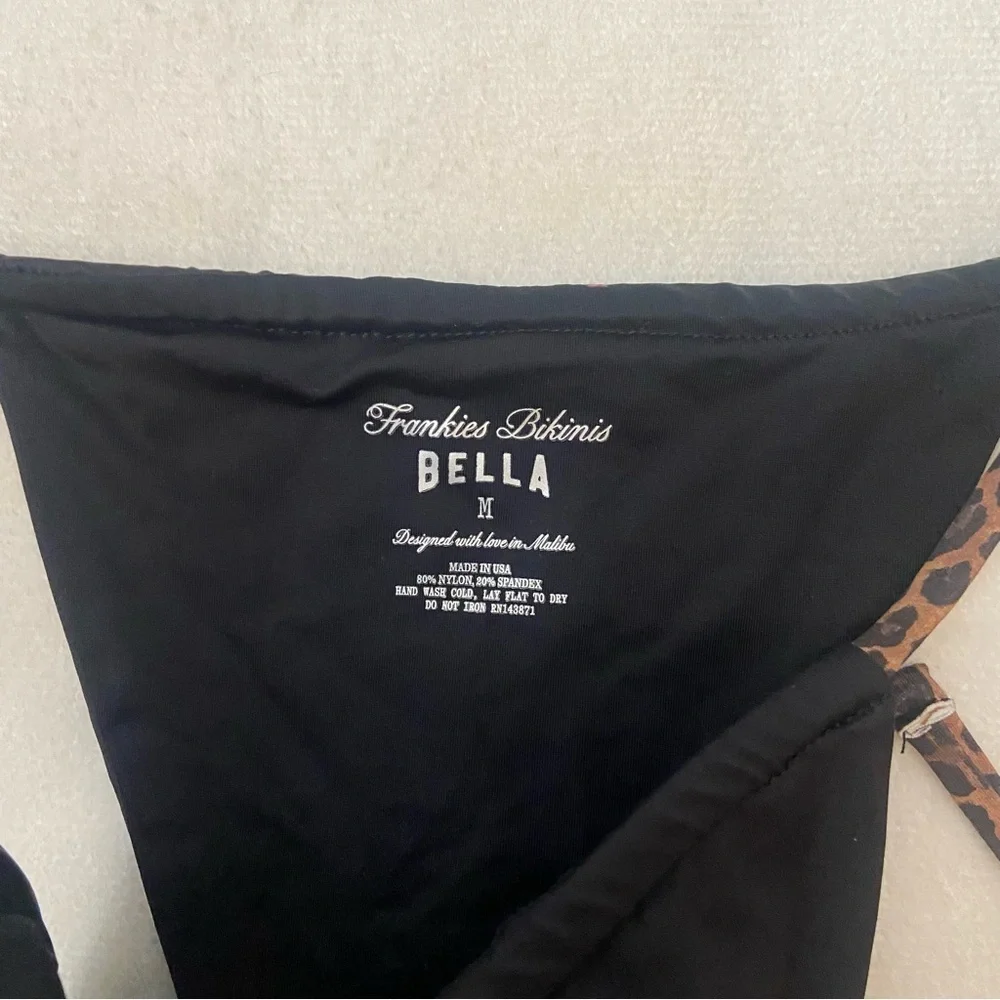 Frankies Bikinis chic black
